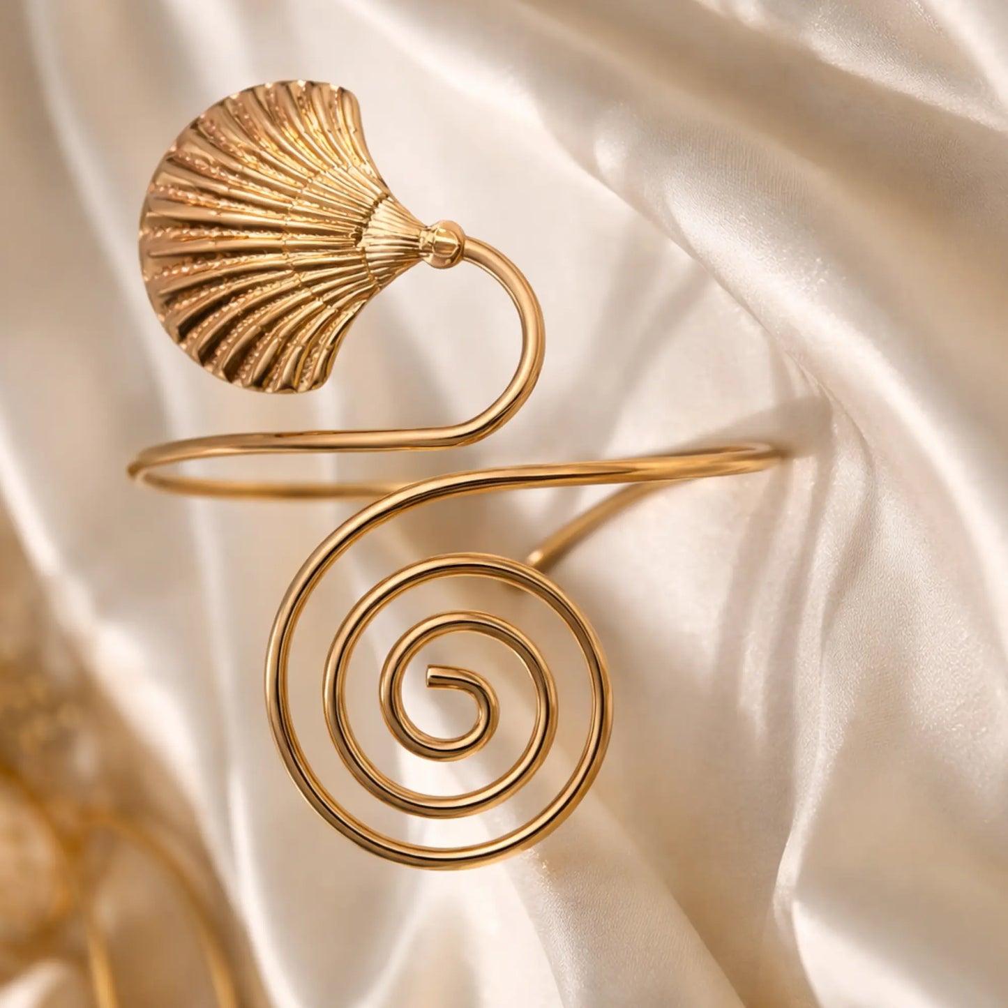 Shell Swirl Premium Arm Cuff