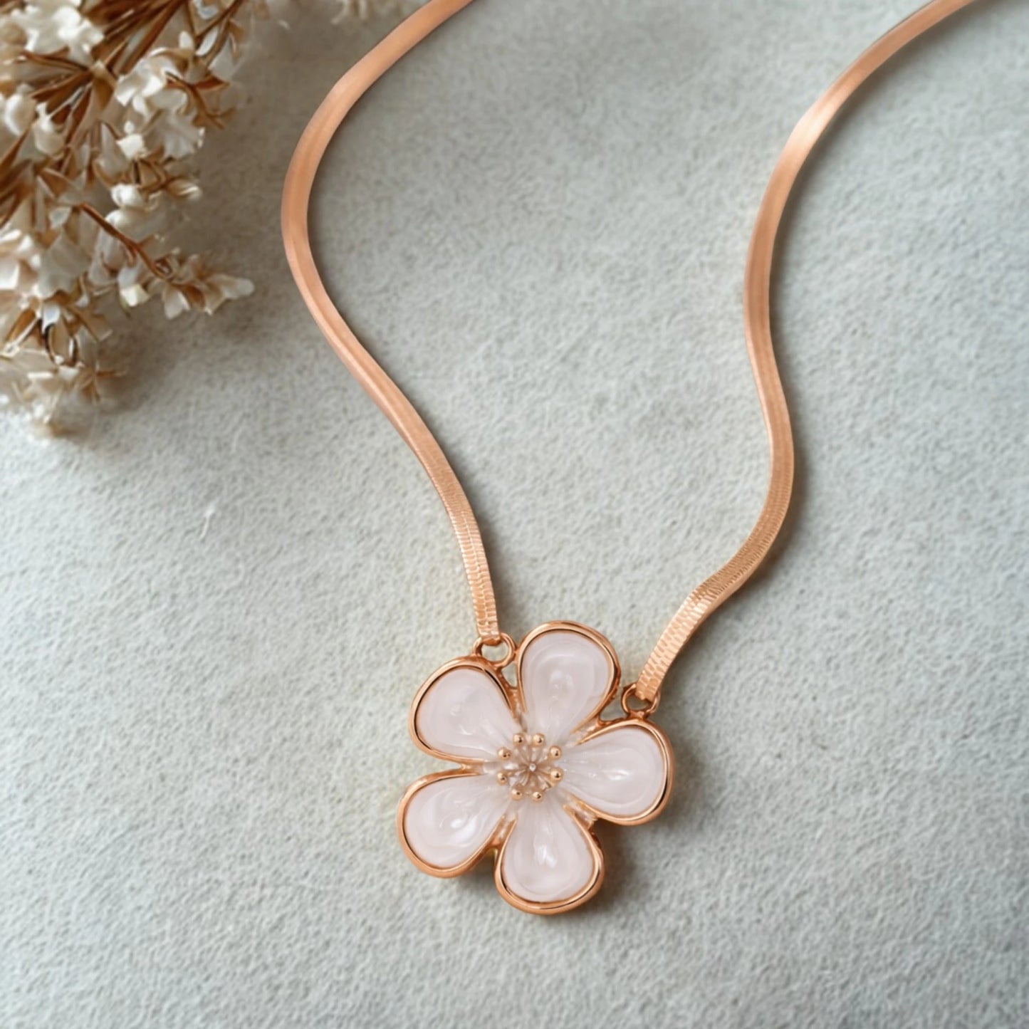 Flora Charm Anti-Tarnish Chain
