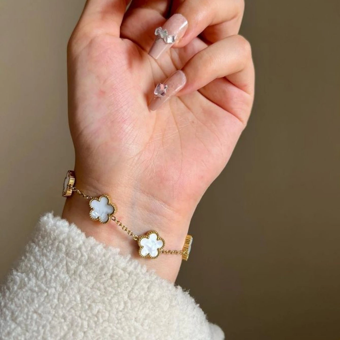 Clover Leaf Viral Bracelet | For Pretty Hands