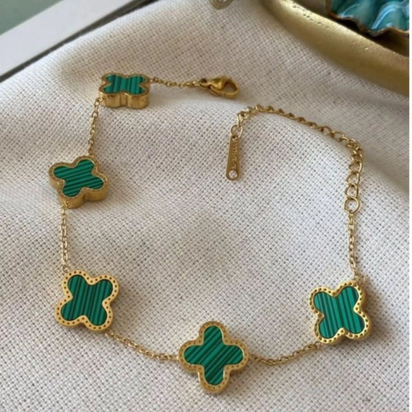 Clover Leaf Viral Bracelet | For Pretty Hands
