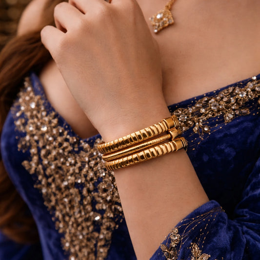 Serpentine Golden Bracelet