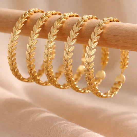 Leafy Veins Golden Bracelet