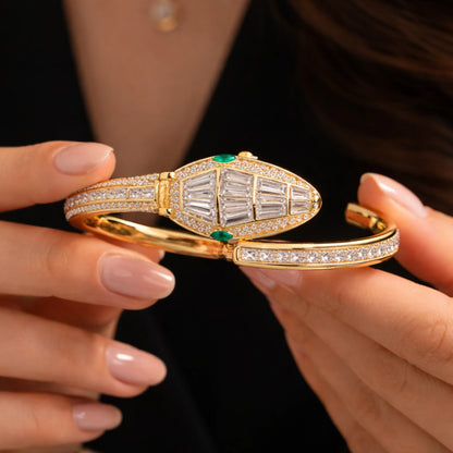 Serpent Diamond Luxury Timepiece | Viral Serpentine Watch