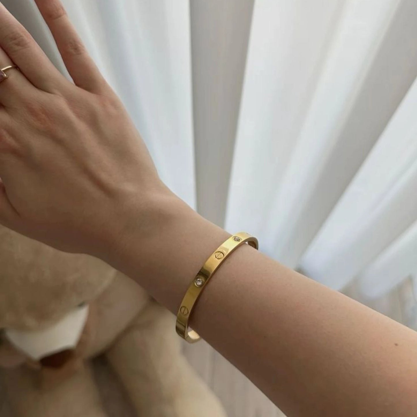 Eterna Glow Bracelet