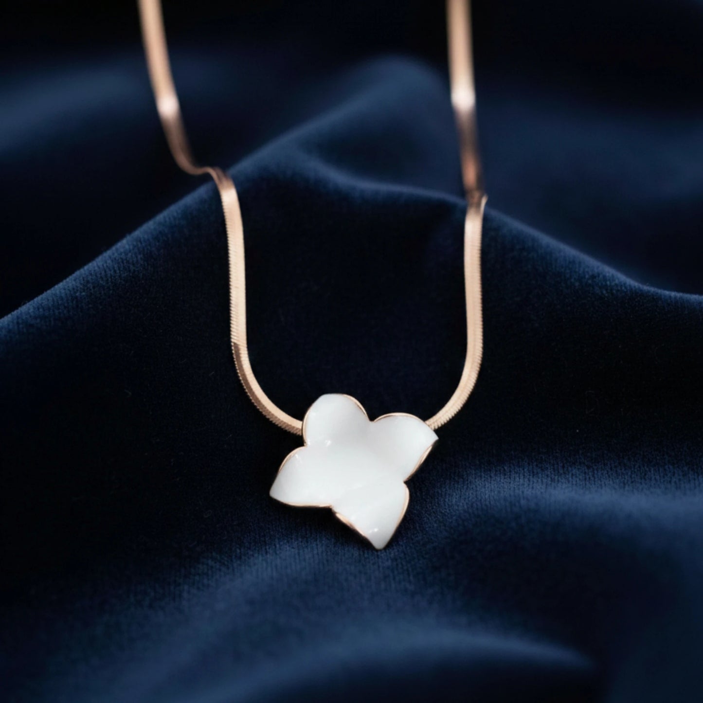 Celeste Clover Anti-Tarnish Chain